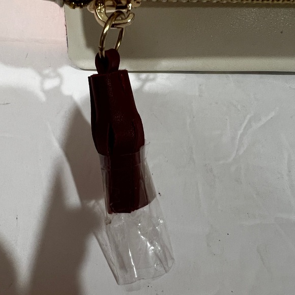 Rachel Pally Floral White Faux Leather Reversible Fold Over Zip Close Clutch - Picture 4 of 11